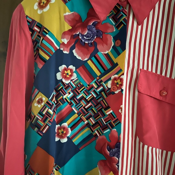 KOOS of Course Silk Pattern Play Button LS Blouse - Picture 6 of 7